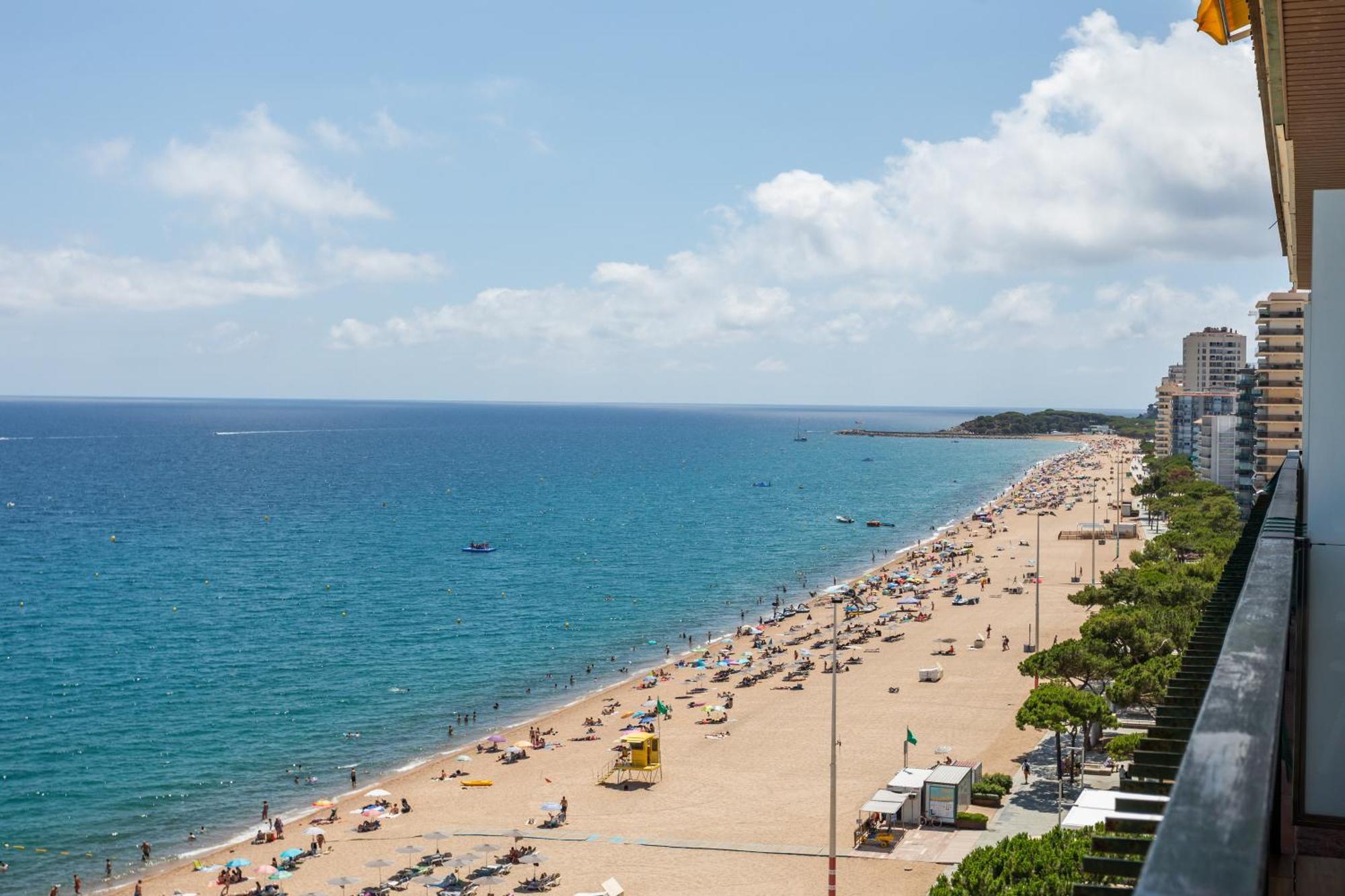 Pis Embaixador 1A Linea De Mar Apartment Platja d'Aro Luaran gambar