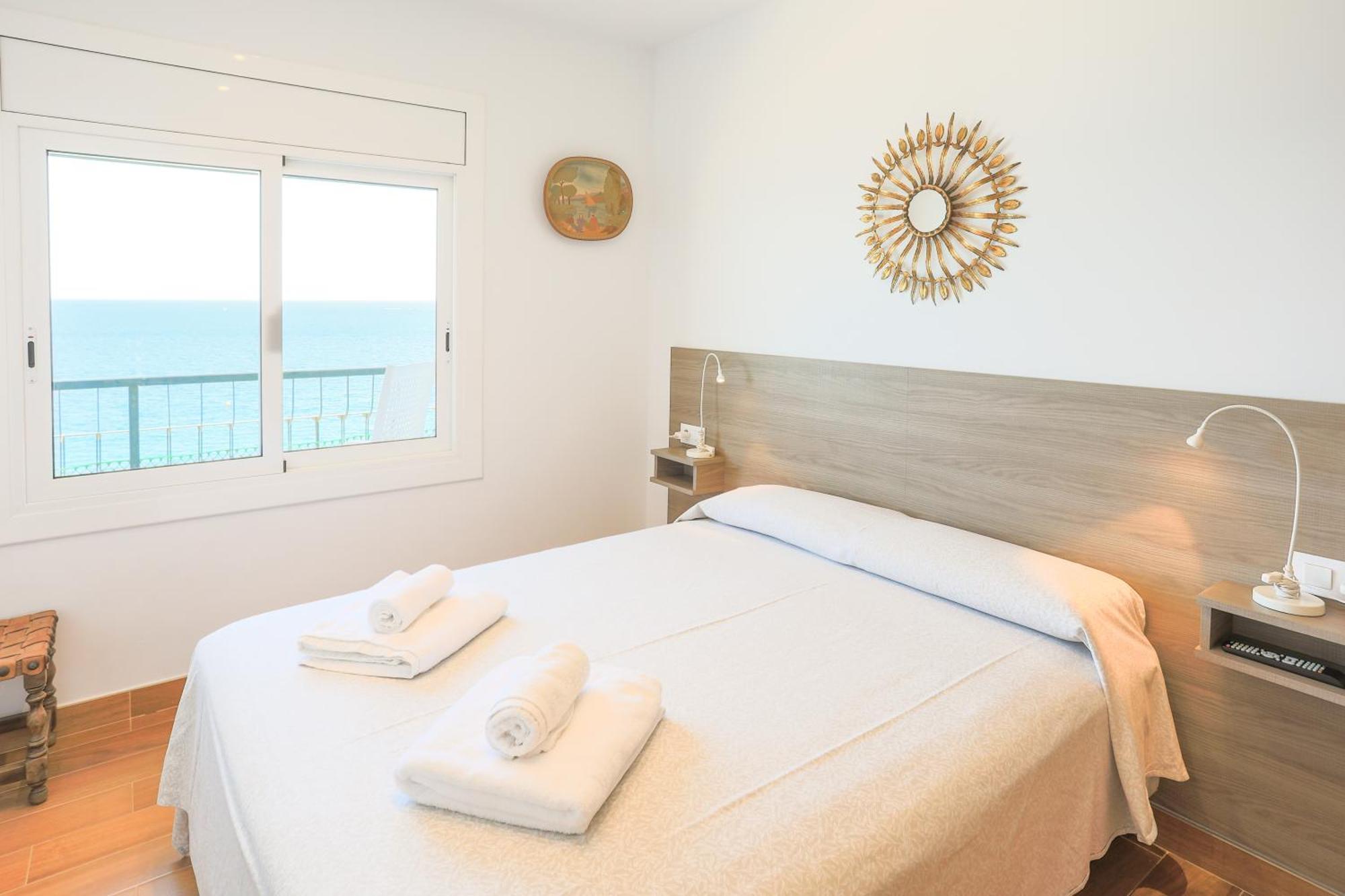 Pis Embaixador 1A Linea De Mar Apartment Platja d'Aro Luaran gambar
